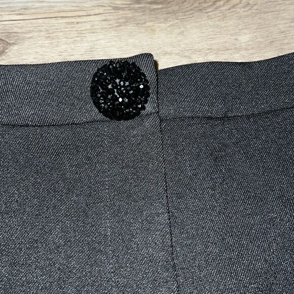 Fashion Nova shorts - Picture 2 of 4